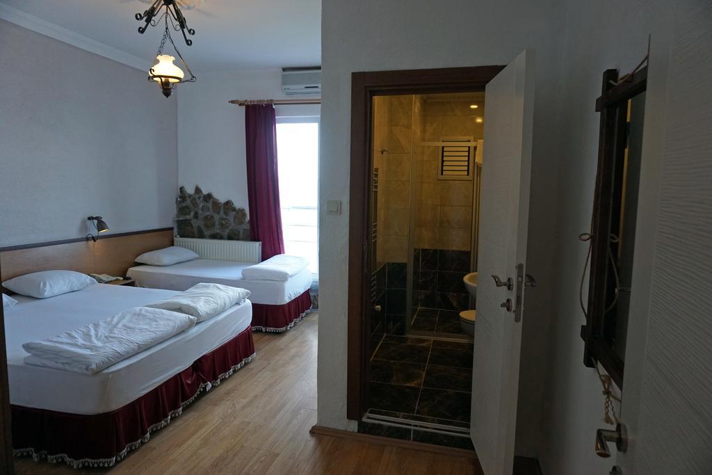 Aqua Boss Hotel Eceabat Bagian luar foto
