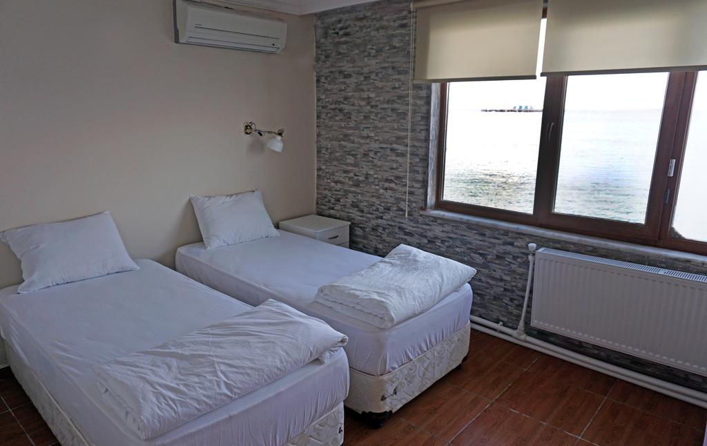 Aqua Boss Hotel Eceabat Bagian luar foto